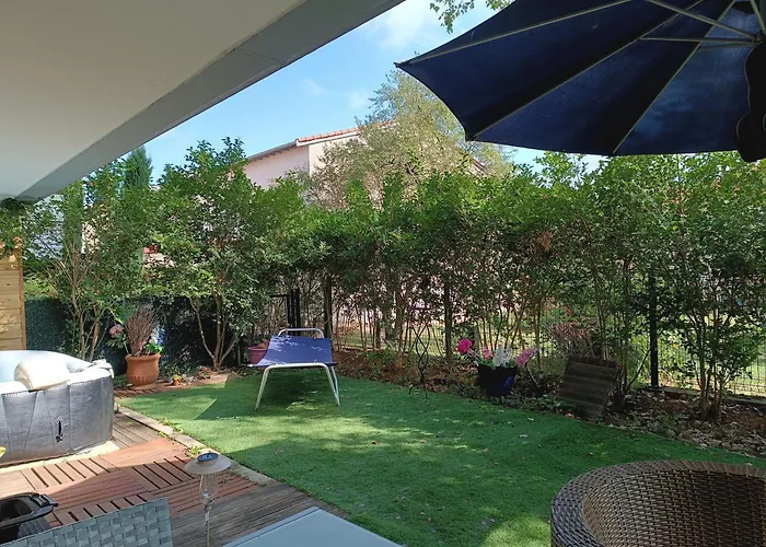Appartement Entier Cozy Rdj Parking Gratuit, Proche Tramway, Stade Ol, Arena, Eurexpo, Aeroport Stexupery, Gare Tgv Lyon Partdieu